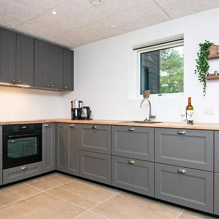Luxury Retreat With Sauna Vakantiehuis Sønderby